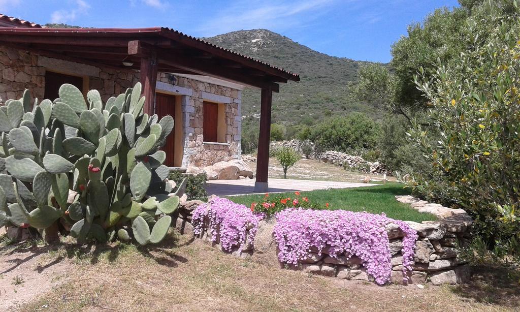 Stazzu Gallurese Villa Portisco Exteriör bild